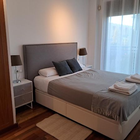 Modern Apartment, With Parking, Close To The Beach!! Сан-Адріа-де-Бесос Екстер'єр фото