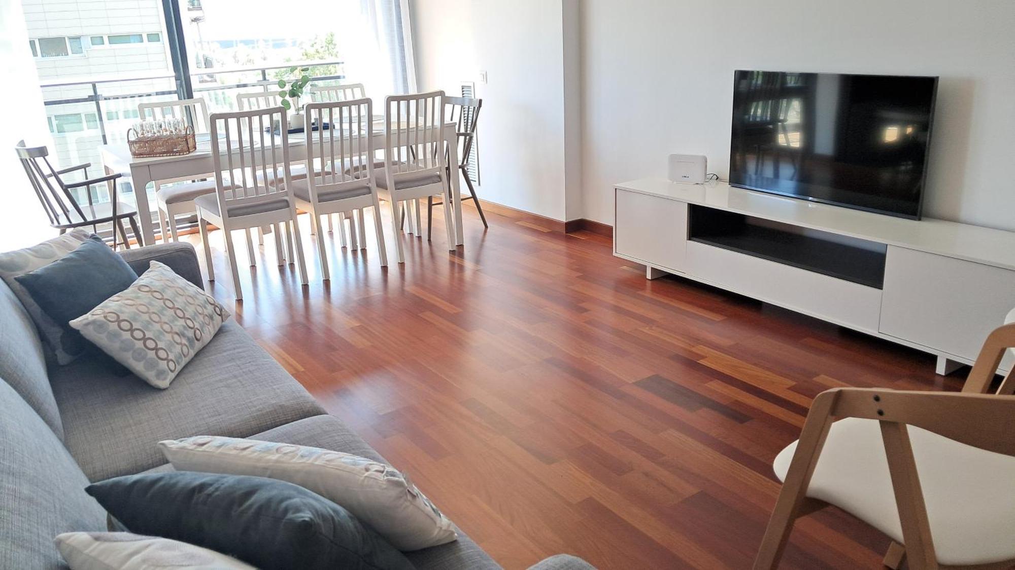 Modern Apartment, With Parking, Close To The Beach!! Сан-Адріа-де-Бесос Екстер'єр фото