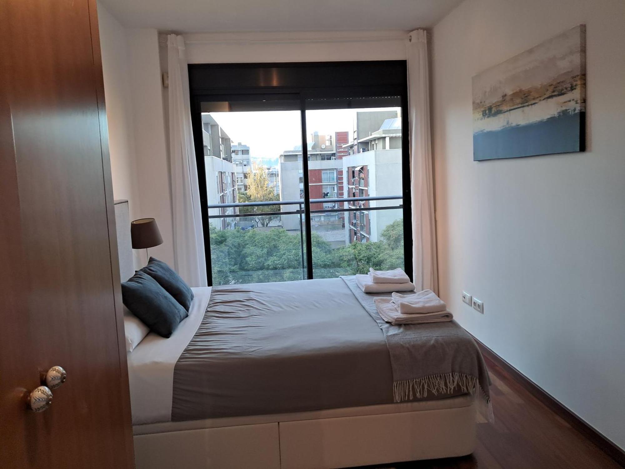 Modern Apartment, With Parking, Close To The Beach!! Сан-Адріа-де-Бесос Екстер'єр фото
